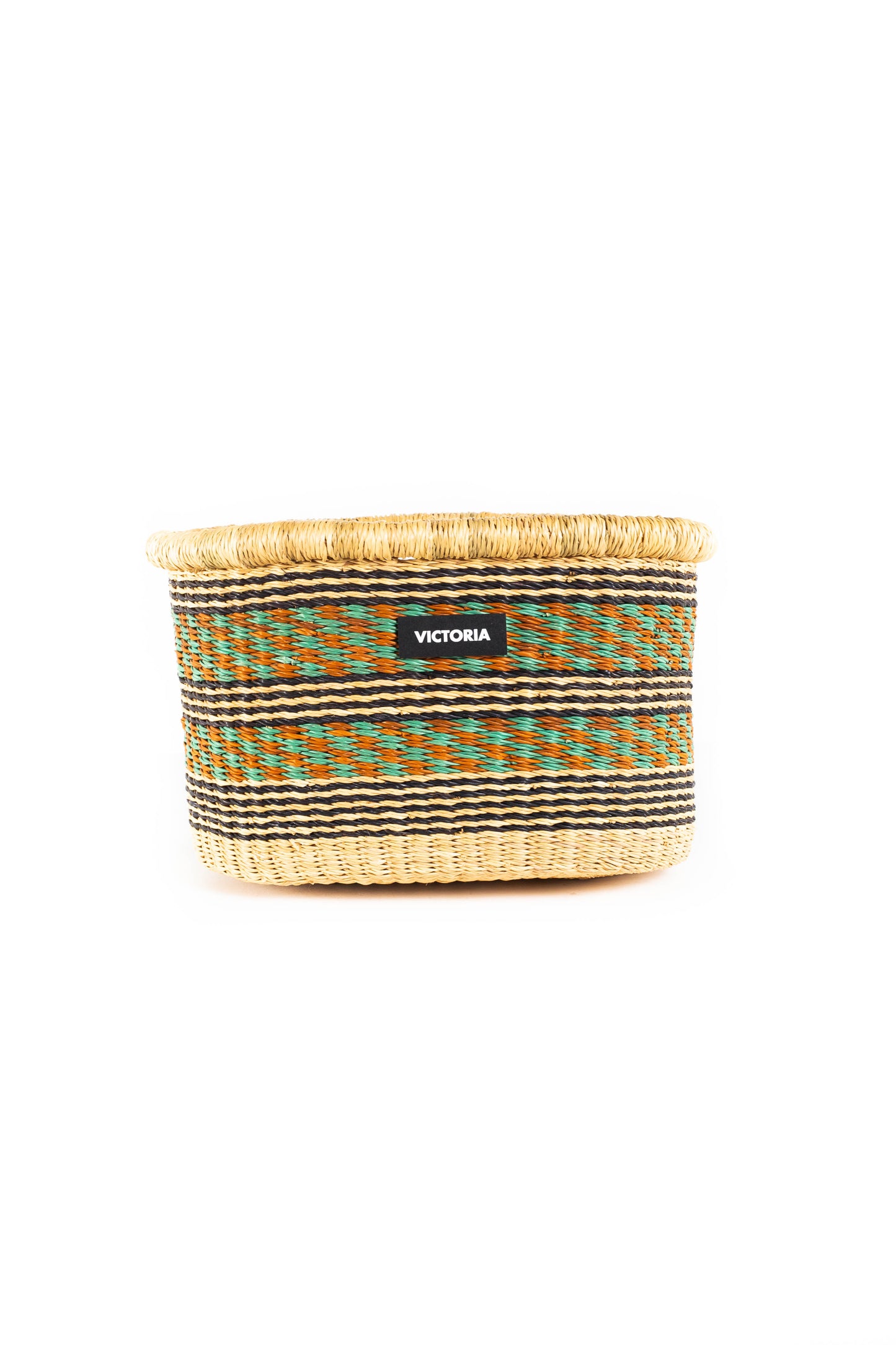 cesta de colores con disñeo made in africa